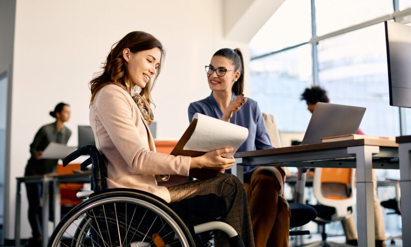Wirtualne Targi Pracy Inclu(vi)sion 2025: pracodawcy i osoby z niepełnosprawnościami spotkają się w jednym miejscu