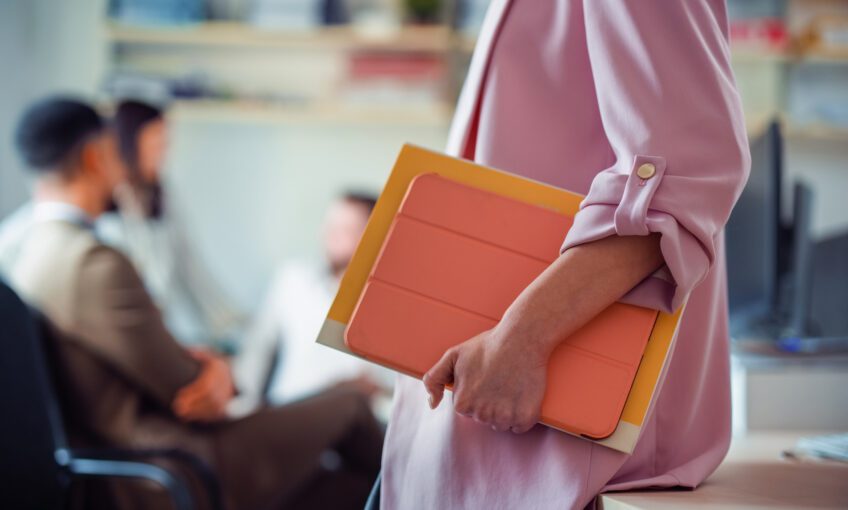 Fikcyjne zatrudnienie – czym jest? Jakie ma konsekwencje prawne?